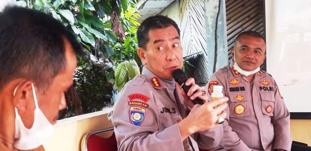 Direktur Pembinaan Masyarakat (Dir Binmas) Polda Sumatera Barat Kombes Pol Drs. Johni Soeroto mengunjungi Desa Balai Batu Sandaran (BBS) Kecamatan Barangin Kota Sawahlunto